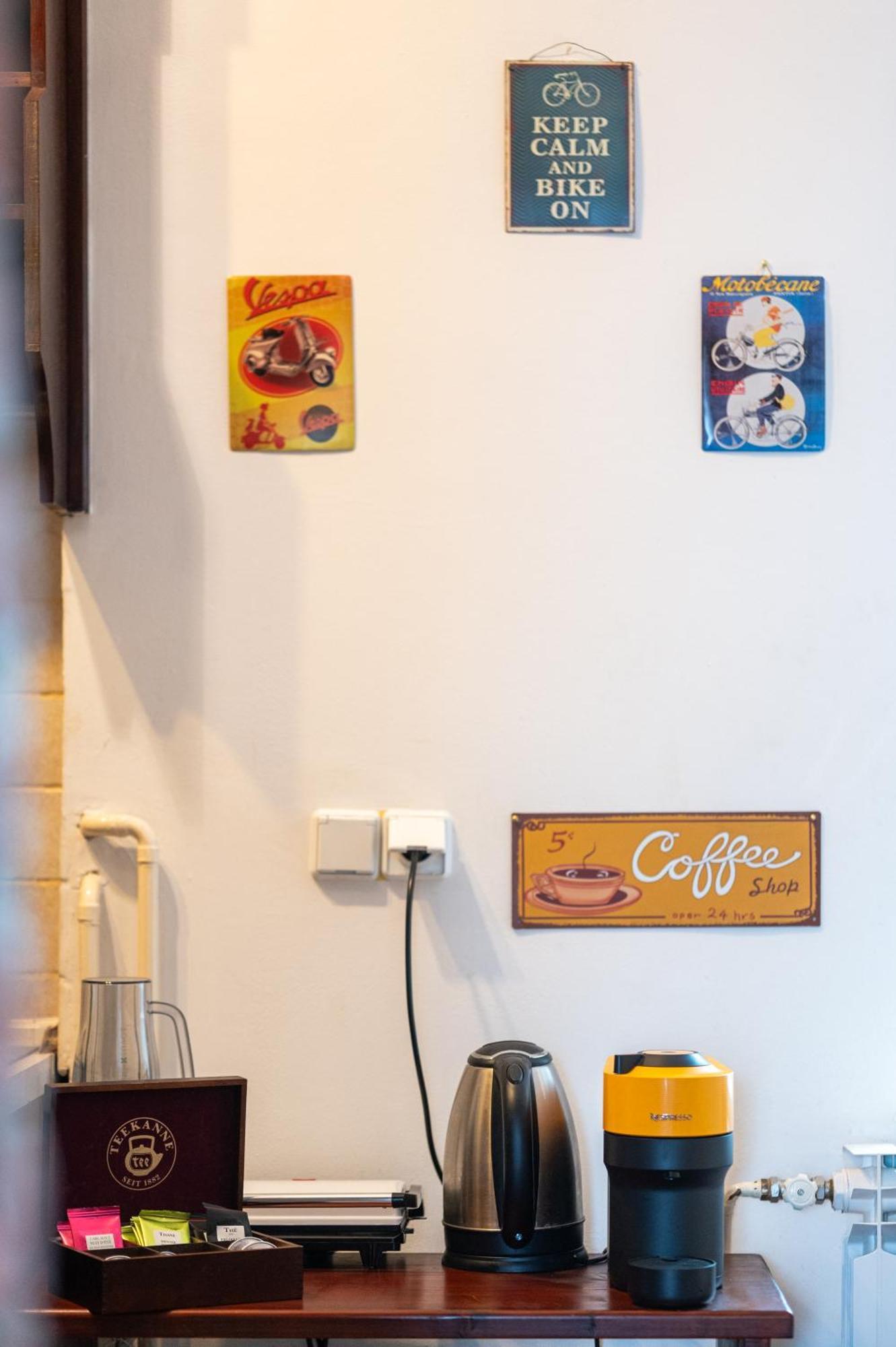 Bricks & Bikes Appartement Zagreb Buitenkant foto